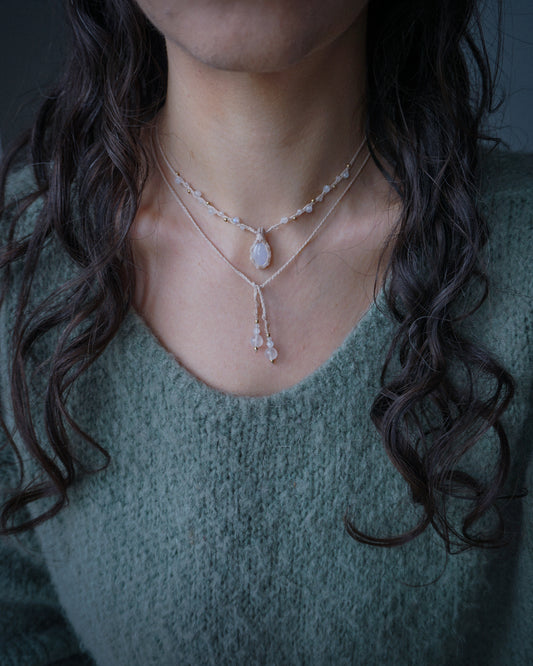 Collana Giglio con Labradorite Bianca