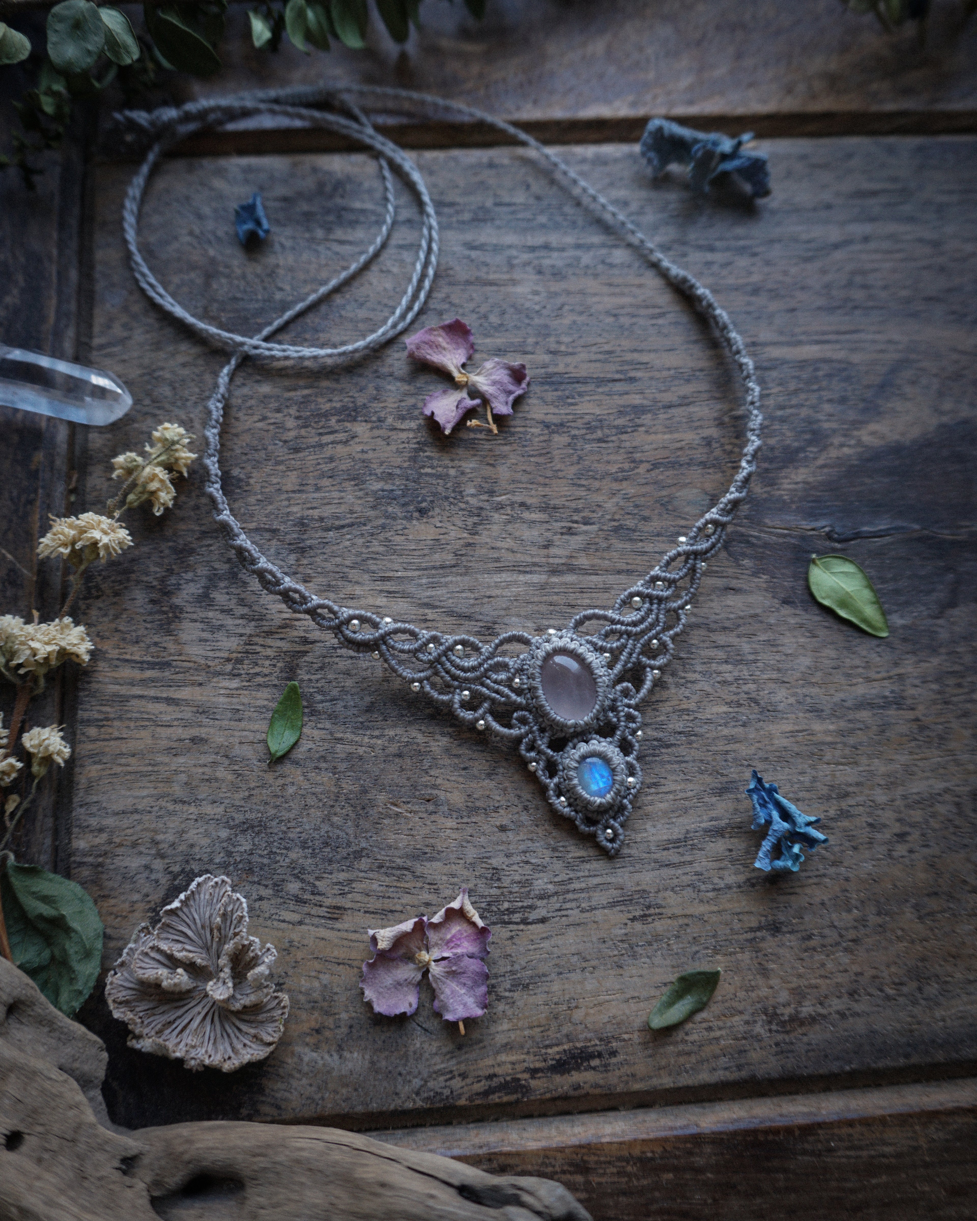 Fresia Necklace with Rose Quartz and White Labradorite